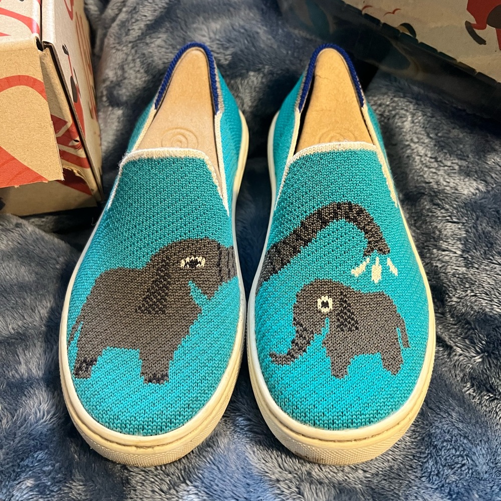 Size 13 elephant Rothys